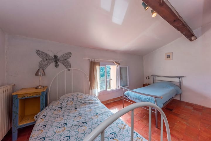 საძინებელი 3