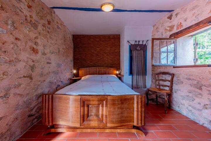 საძინებელი 4