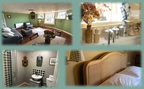 ※ Hidden Loft Apartment - Central Bath ※