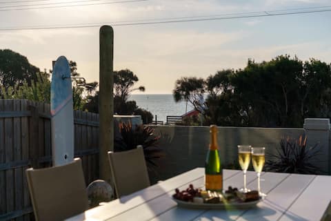 Shoreline Sanctuary - Bay Views, Spa, Tennis Court