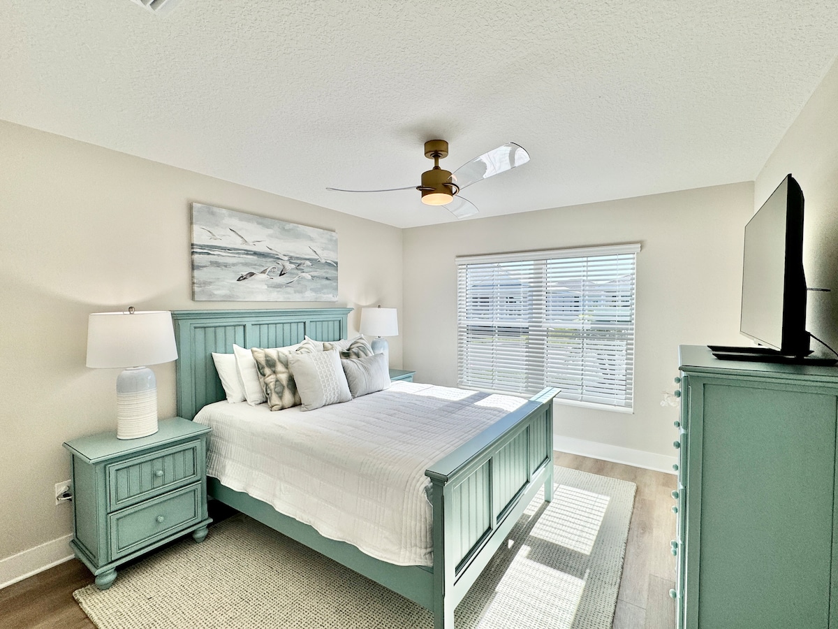 Dormitorio de invitados #1 - Cama tamaño queen - TV de pantalla plana