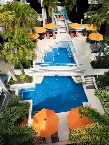 Rare Elegance on Hastings st