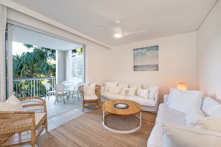 Rare Elegance On Hastings St - Noosa National Park