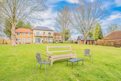 5 Bed in Battle (oc-c31779)