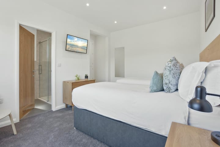 საძინებელი 4