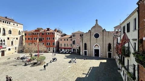 Proprietà Airbnb di successo: Salieri View (500mt. from St. Mark's Square) a Venezia