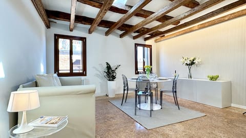Salieri Attic (500mt. from St. Mark's Square)