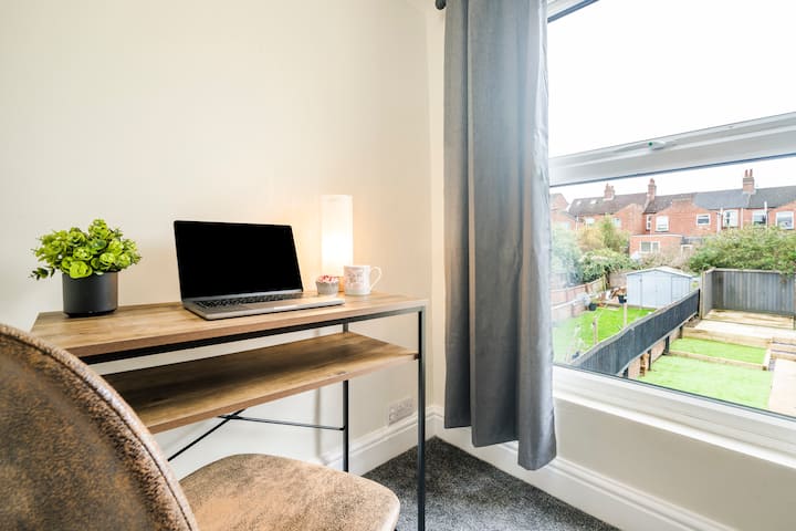 ▶ Wasiliana na Kiota cha Starehe leo ili upate bei bora! Uwekaji nafasi wa muda mrefu unakaribishwa!
