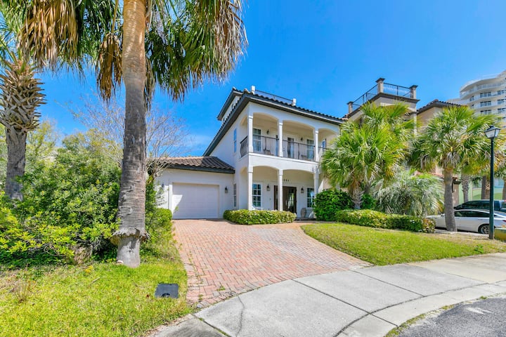 Nana's Beach House Near Beach Gated Neighborhood - Destin, FL