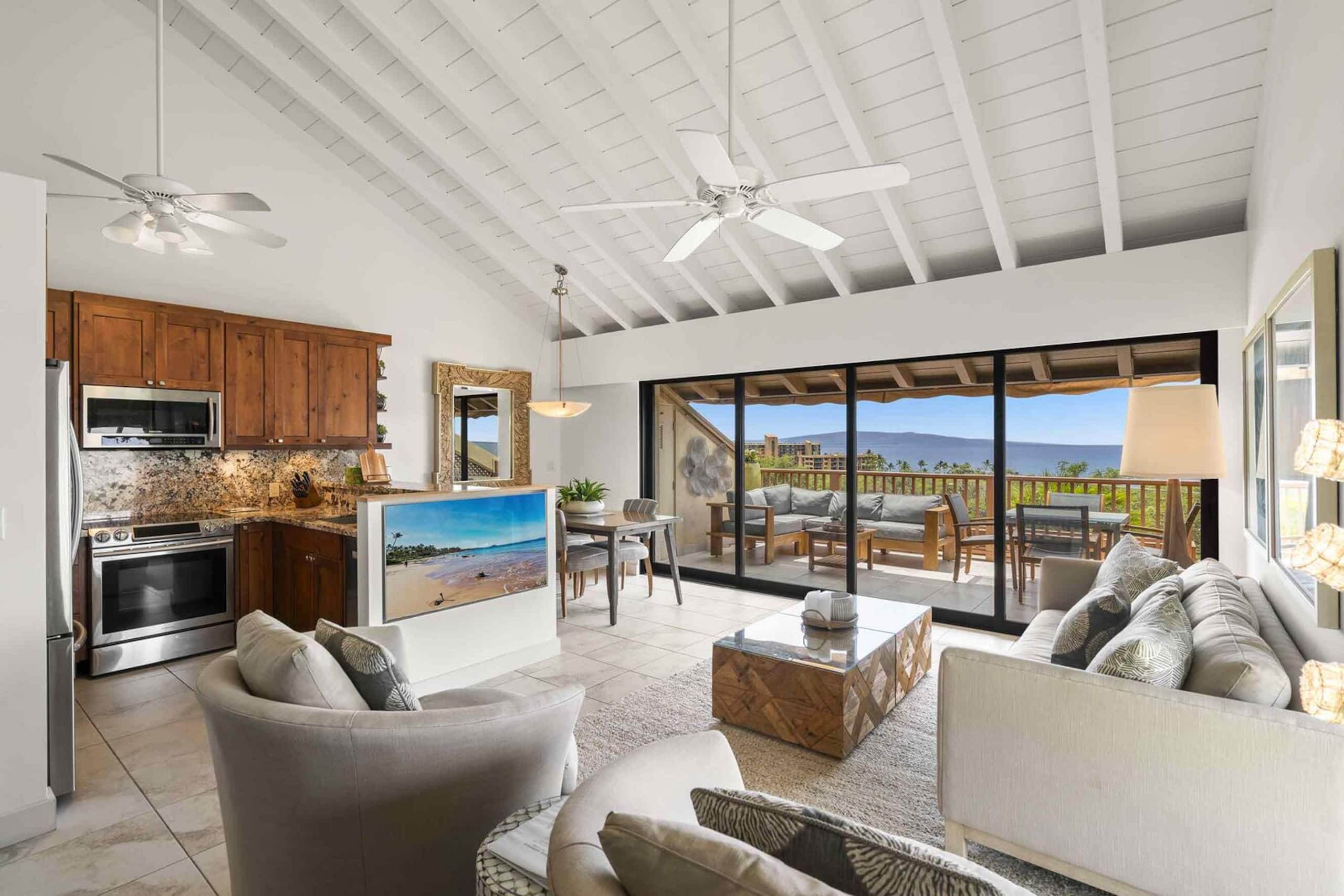 Condo in Kihei · ★5.0 · 2 bedrooms · 2 beds · 2 baths - Image 2