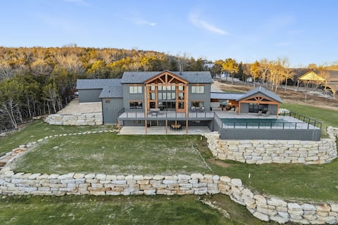 Private Outdoor Pool & HotTub-Lake View/Access-Tix