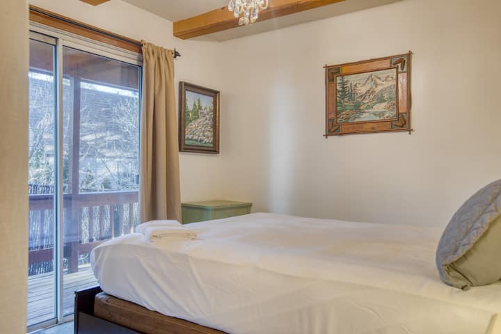 חדר שינה 3 כולל מיטת קווין סייז.