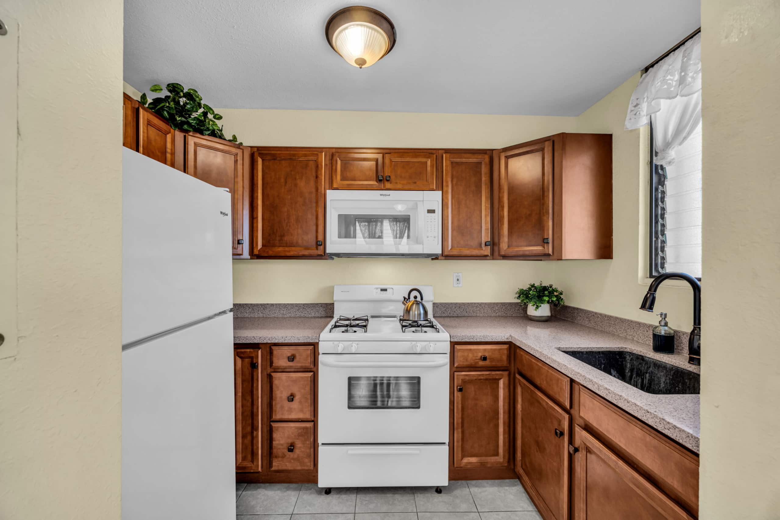 Condo in Kihei · ★4.6 · Studio · 2 beds · 1 bath - Image 5