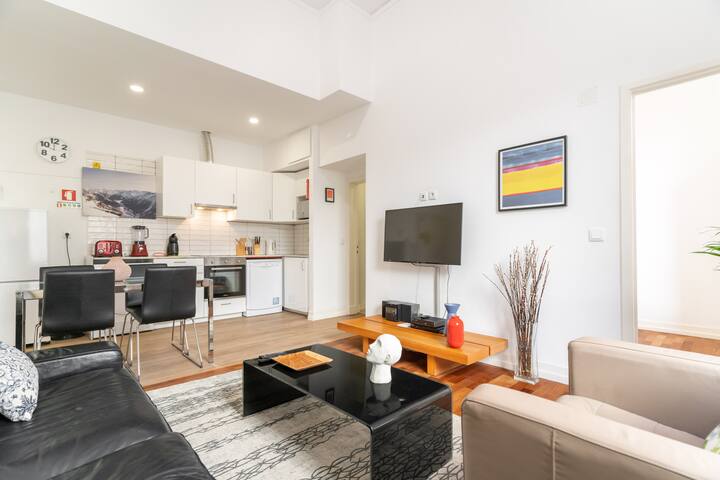 Lv Premier Chiado CH8- comfortable, ac, elevator gallery image 2