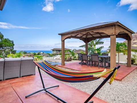 4 beds, Near Beach, Pool, Spa, Gym, Ocean Views