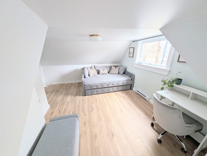 Flex Space (Smart TV, zona lavoro, letto matrimoniale + letto singolo)