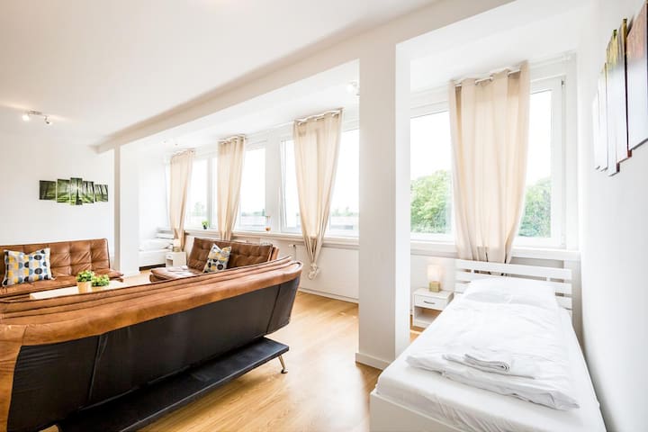 Homefeel managed Airbnb listing 1