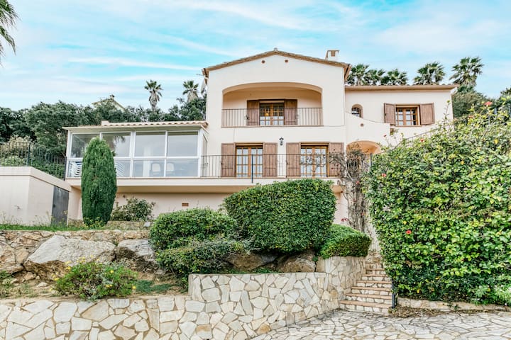 Villa Q gallery image 2