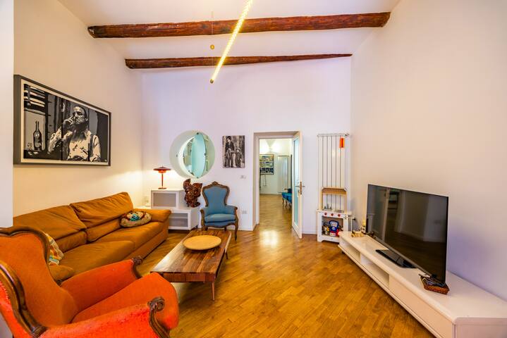 Magma Loft by NapoliApartments gallery image 4