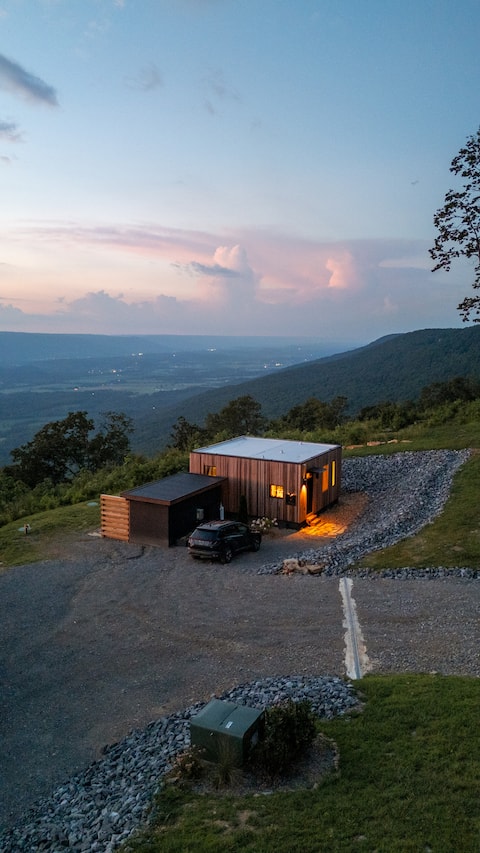 Home 7 in the sky. Sunset, hot tub, and fire pit