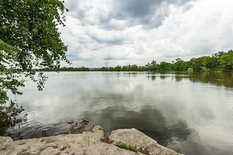 The Retreat at Pilot Knob | Pvt Pool | Lakeview