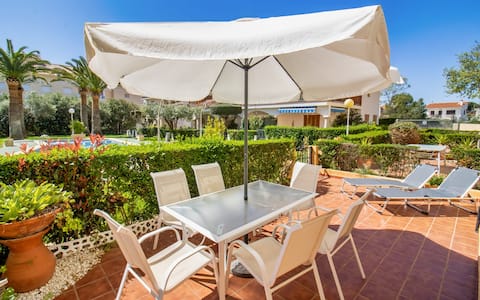 Luxury Pool-front Ground Floor