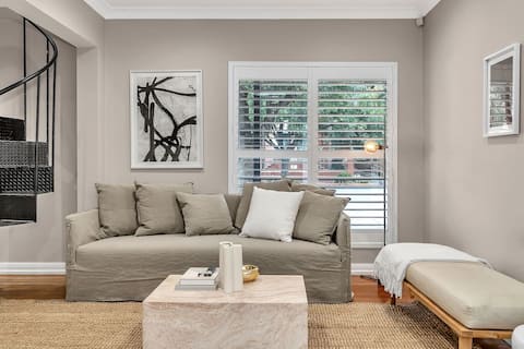 Parkstone—Modern Elegance near CBD & Zoo