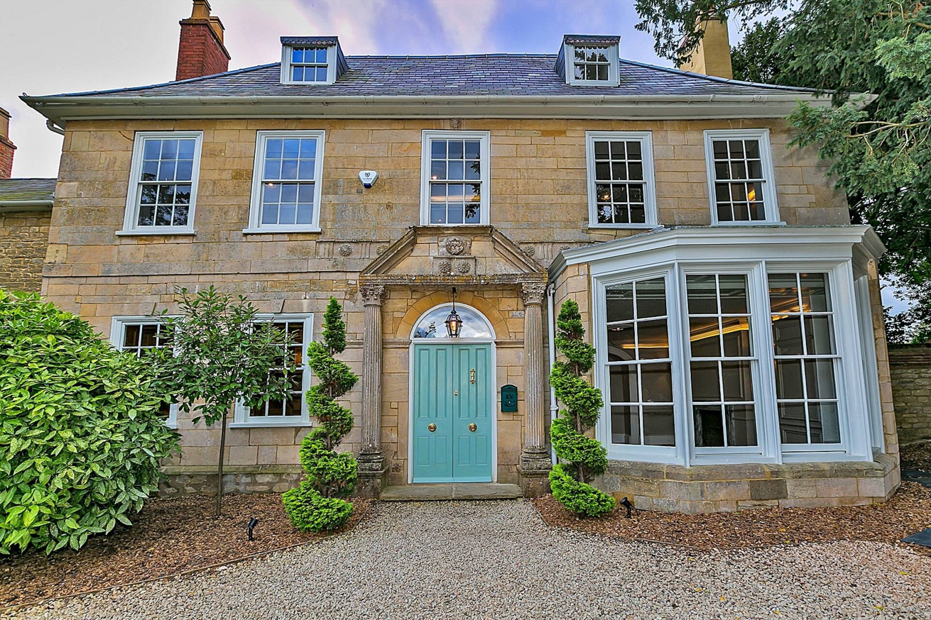 Finest Retreats - Ttich Manor Retreat