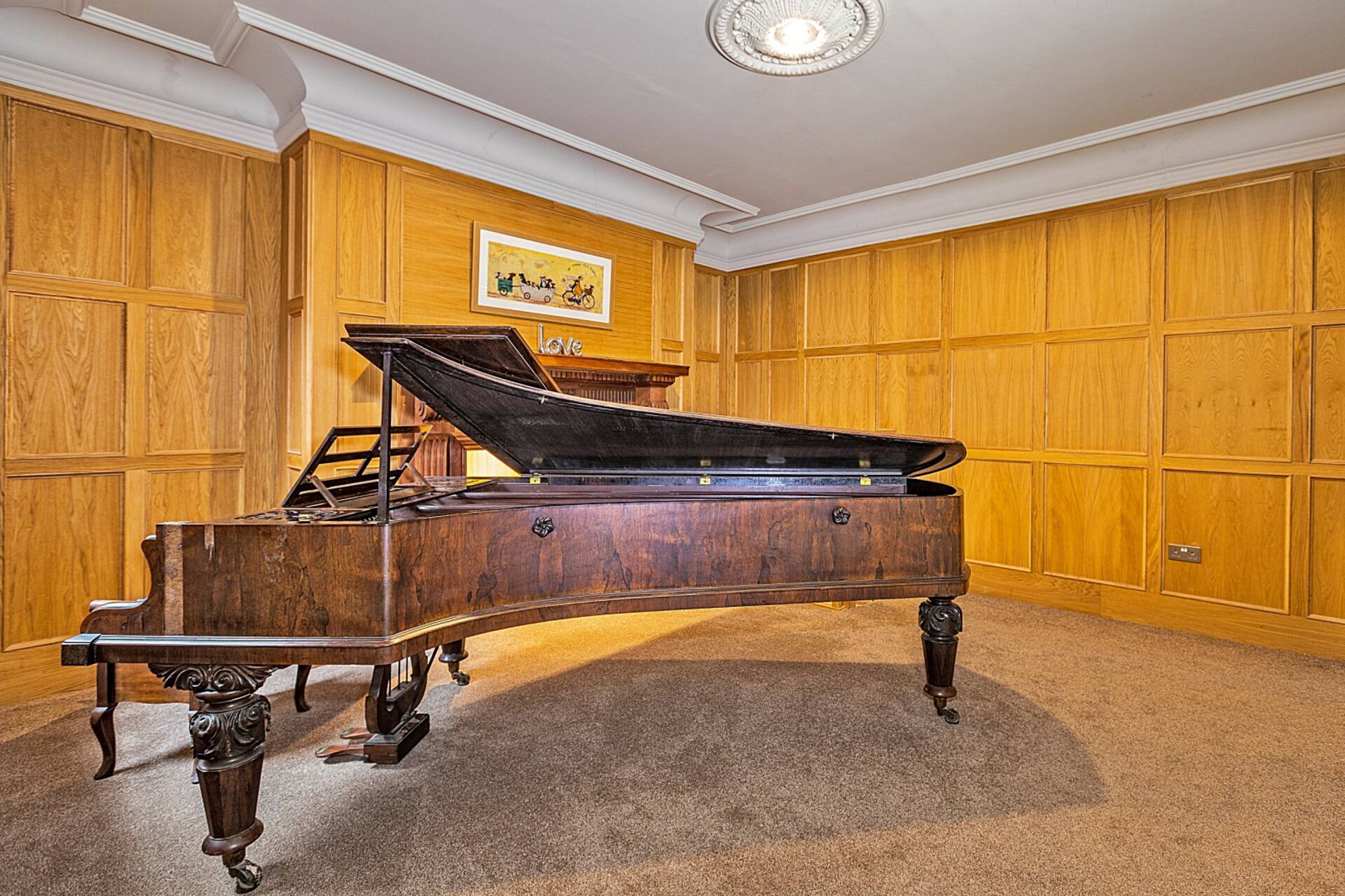 Finest Retreats - Ttich Manor Retreat — photo 5