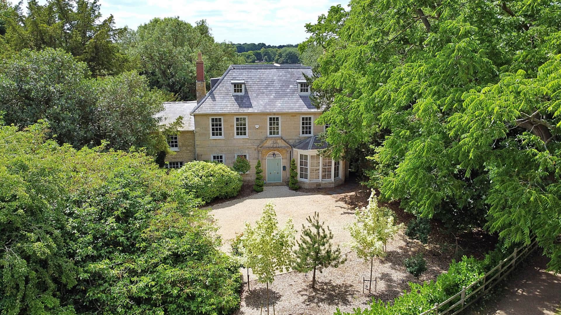 Finest Retreats - Ttich Manor Retreat — photo 4