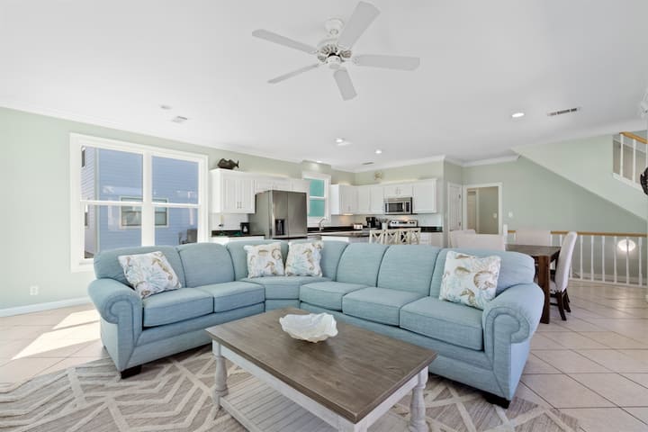 Beach & Bay Retreat - 4 Bed 3 Bath - Gulf Shores, AL
