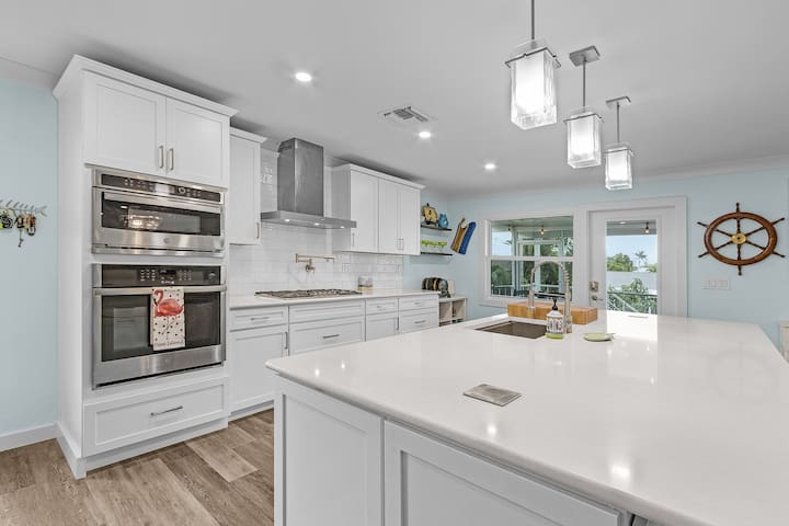 Island Palm Vacation Rentals managed Airbnb listing 1