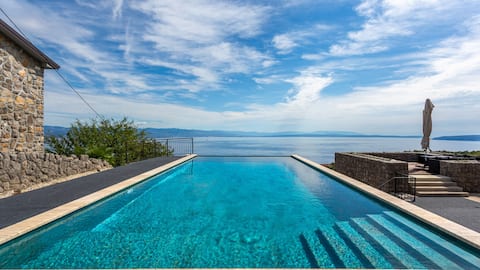 Top Airbnb: Villa View Kvarner in Opatija by Villas Guide in Poljane