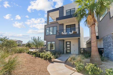 The Lighthouse at Desert Color (by Ember Stays)