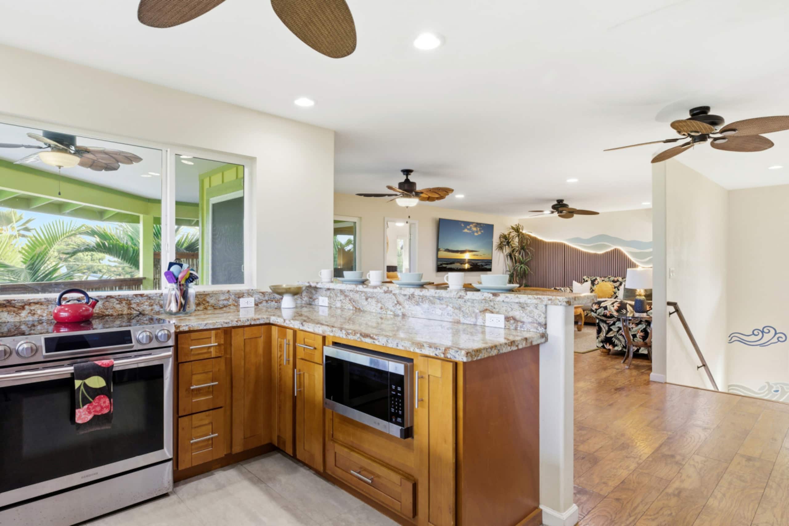Home in Kailua-Kona · ★5.0 · 4 bedrooms · 7 beds · 3 shared baths - Image 12