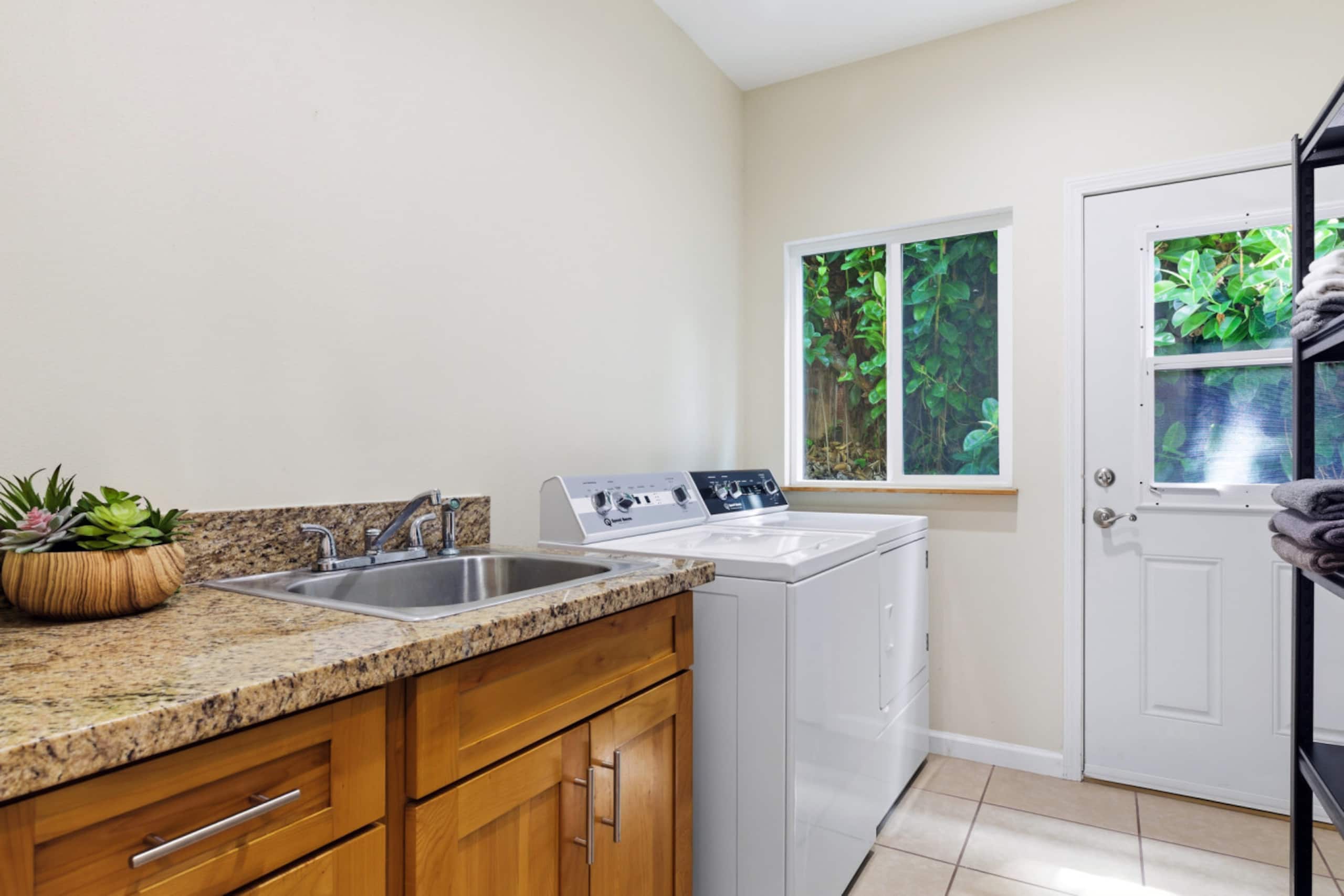 Home in Kailua-Kona · ★5.0 · 4 bedrooms · 7 beds · 3 shared baths - Image 61