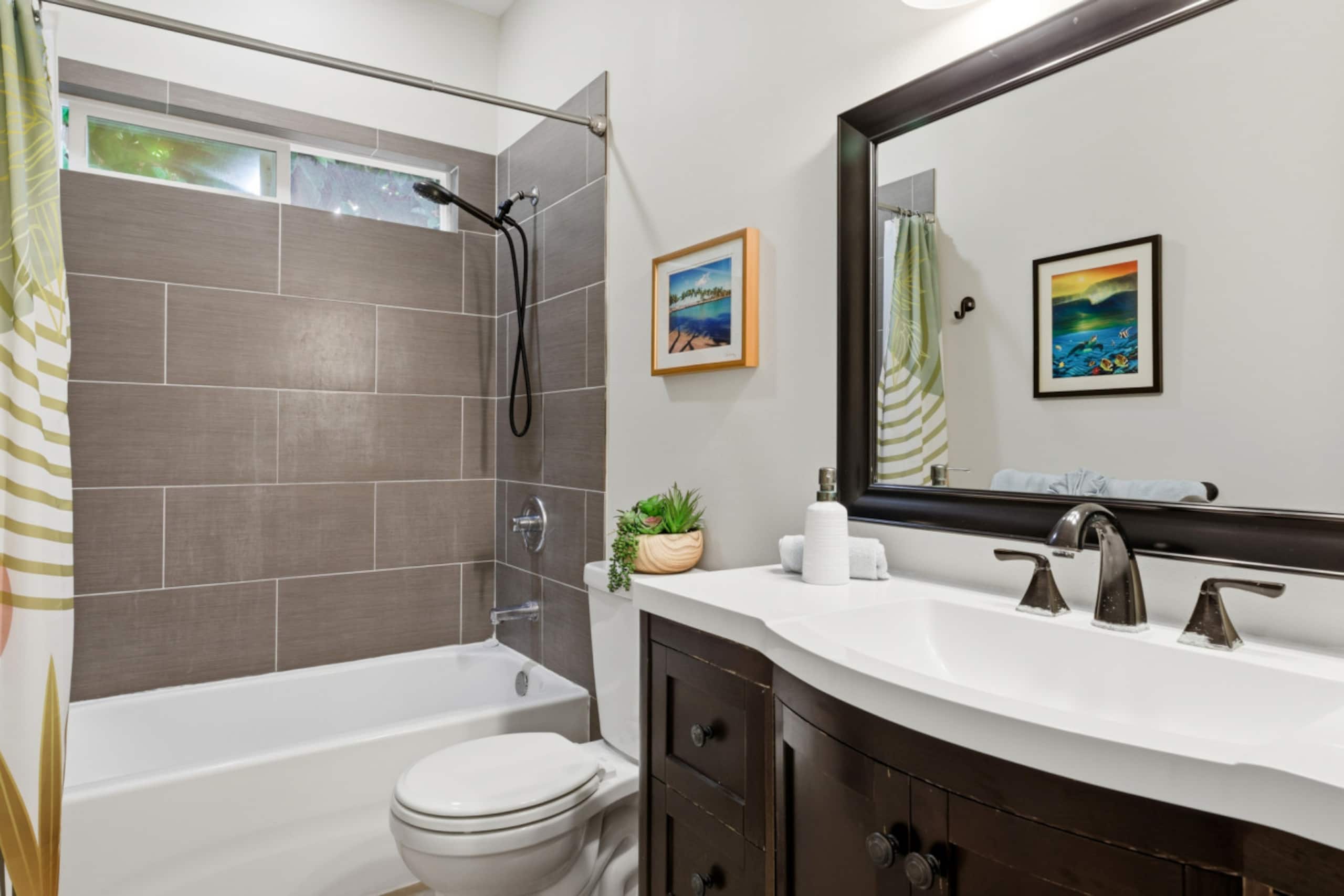 Home in Kailua-Kona · ★5.0 · 4 bedrooms · 7 beds · 3 shared baths - Image 38