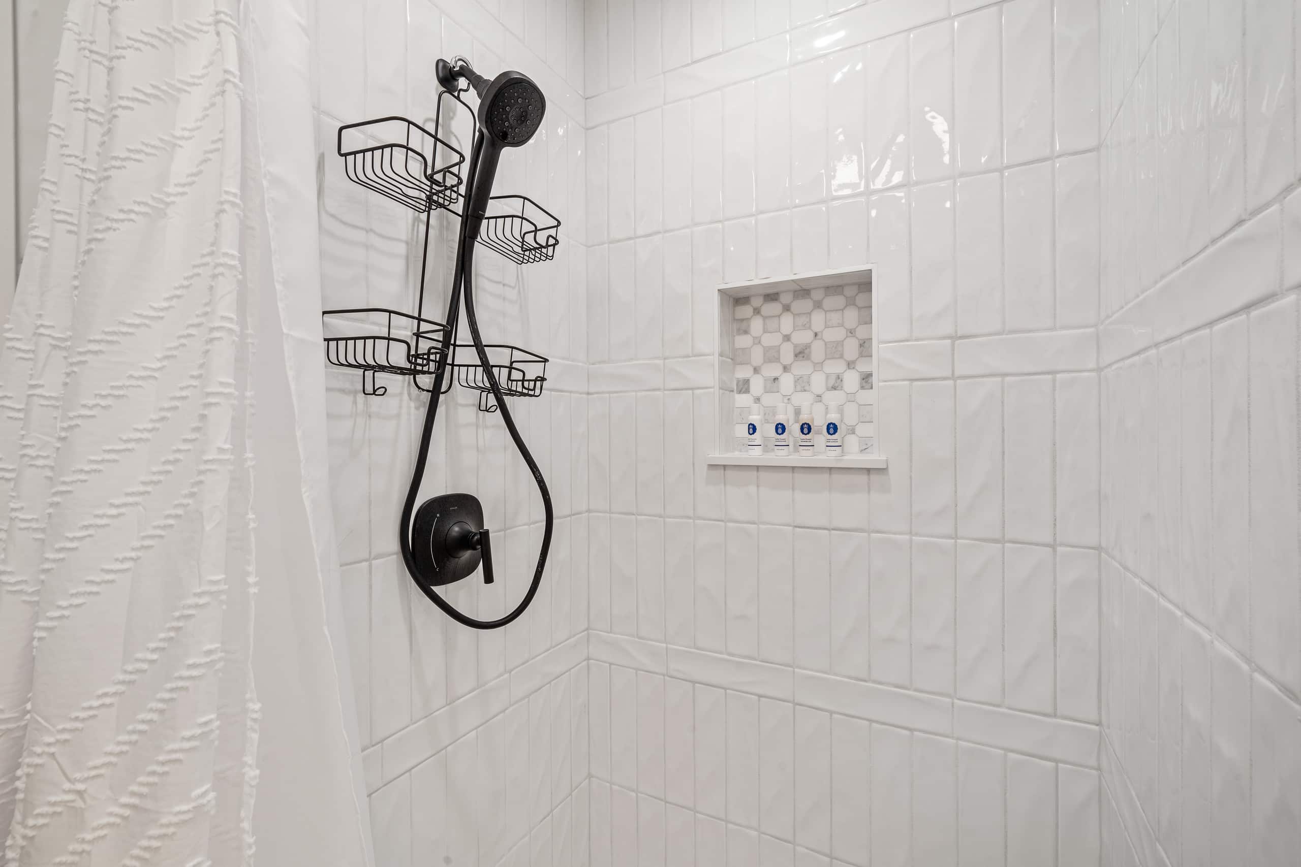 Condo in Lahaina · ★5.0 · 3 bedrooms · 6 beds · 2 shared baths - Image 36