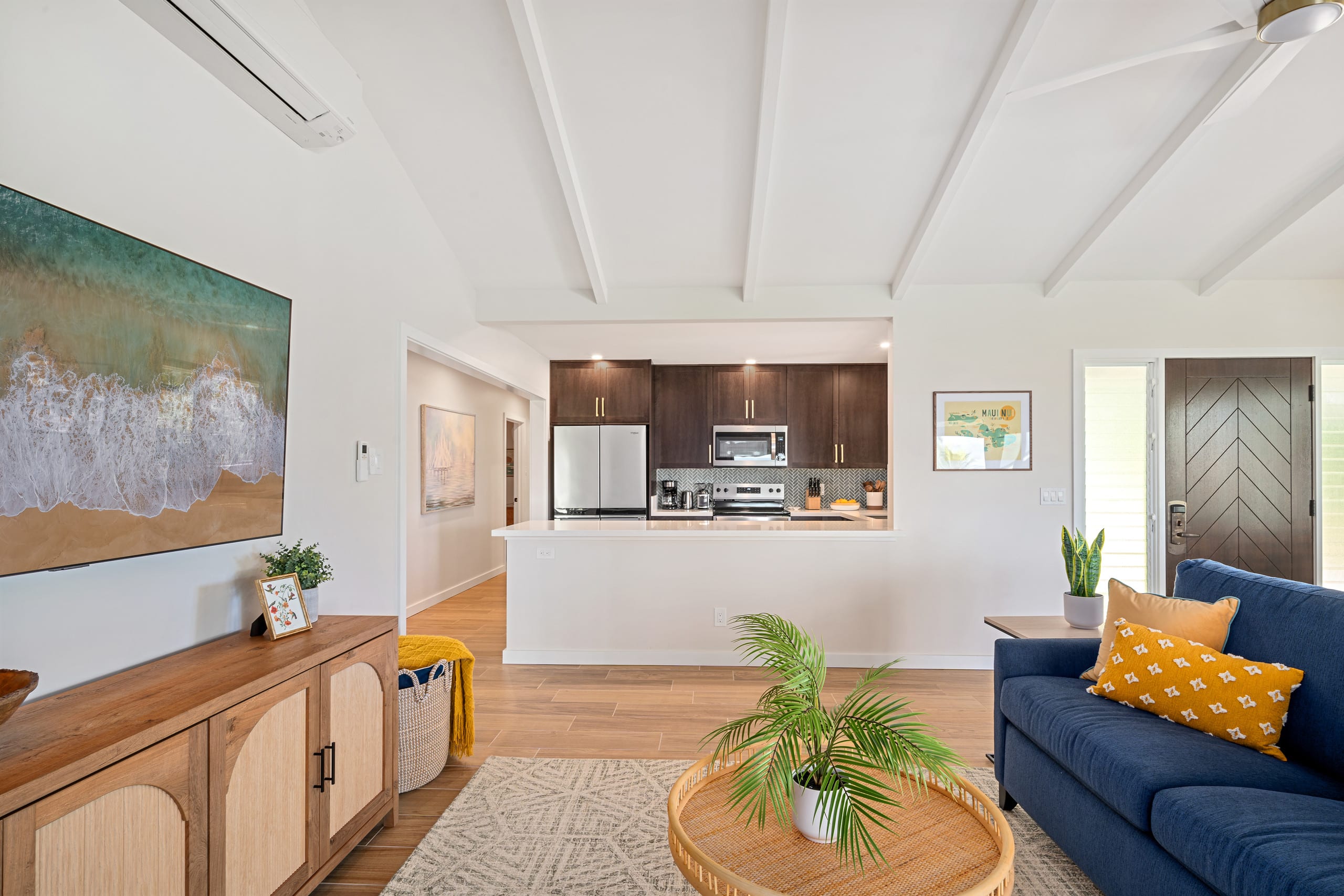 Condo in Lahaina · ★5.0 · 3 bedrooms · 6 beds · 2 shared baths - Image 15
