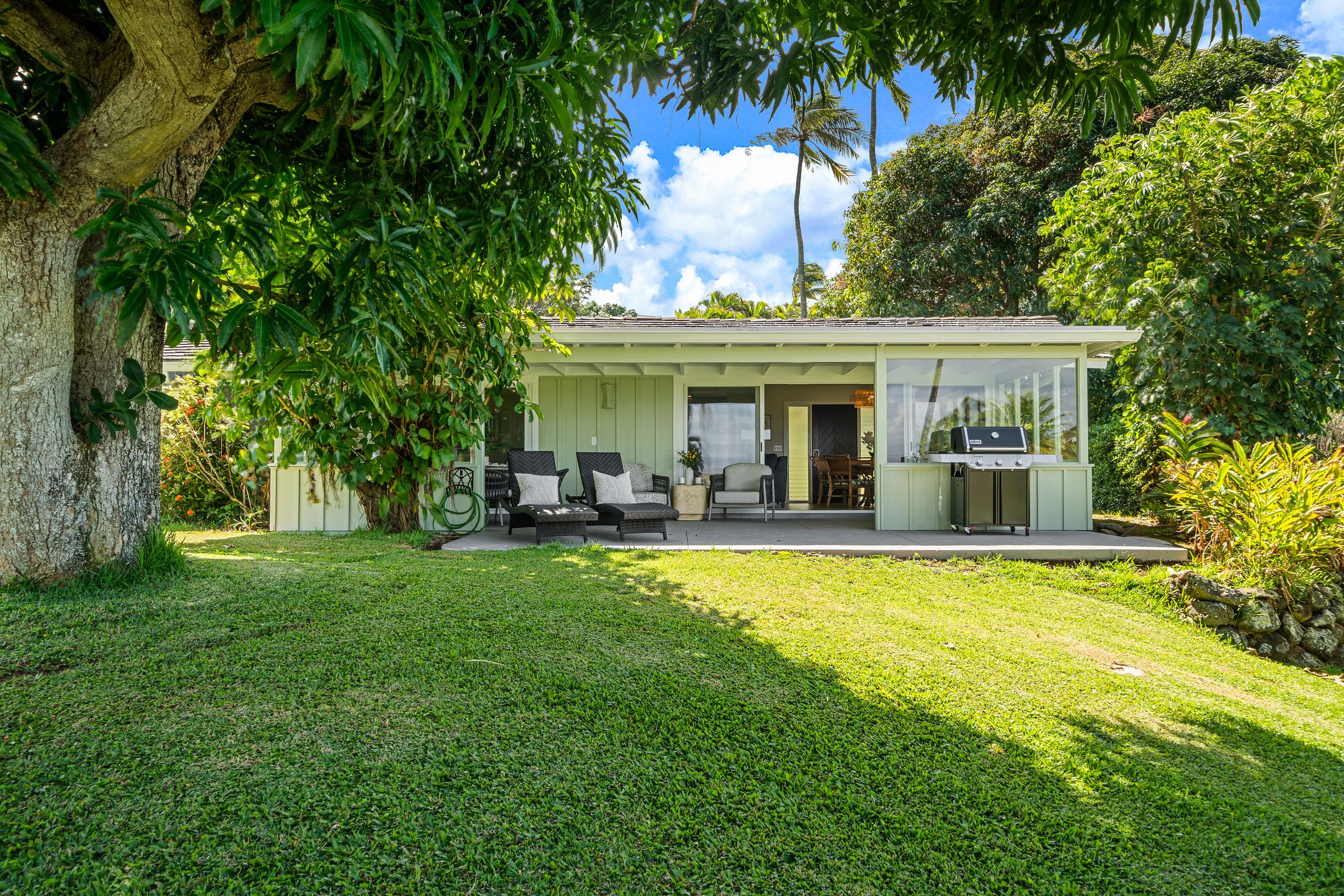 Condo in Lahaina · ★5.0 · 3 bedrooms · 6 beds · 2 shared baths - Image 46