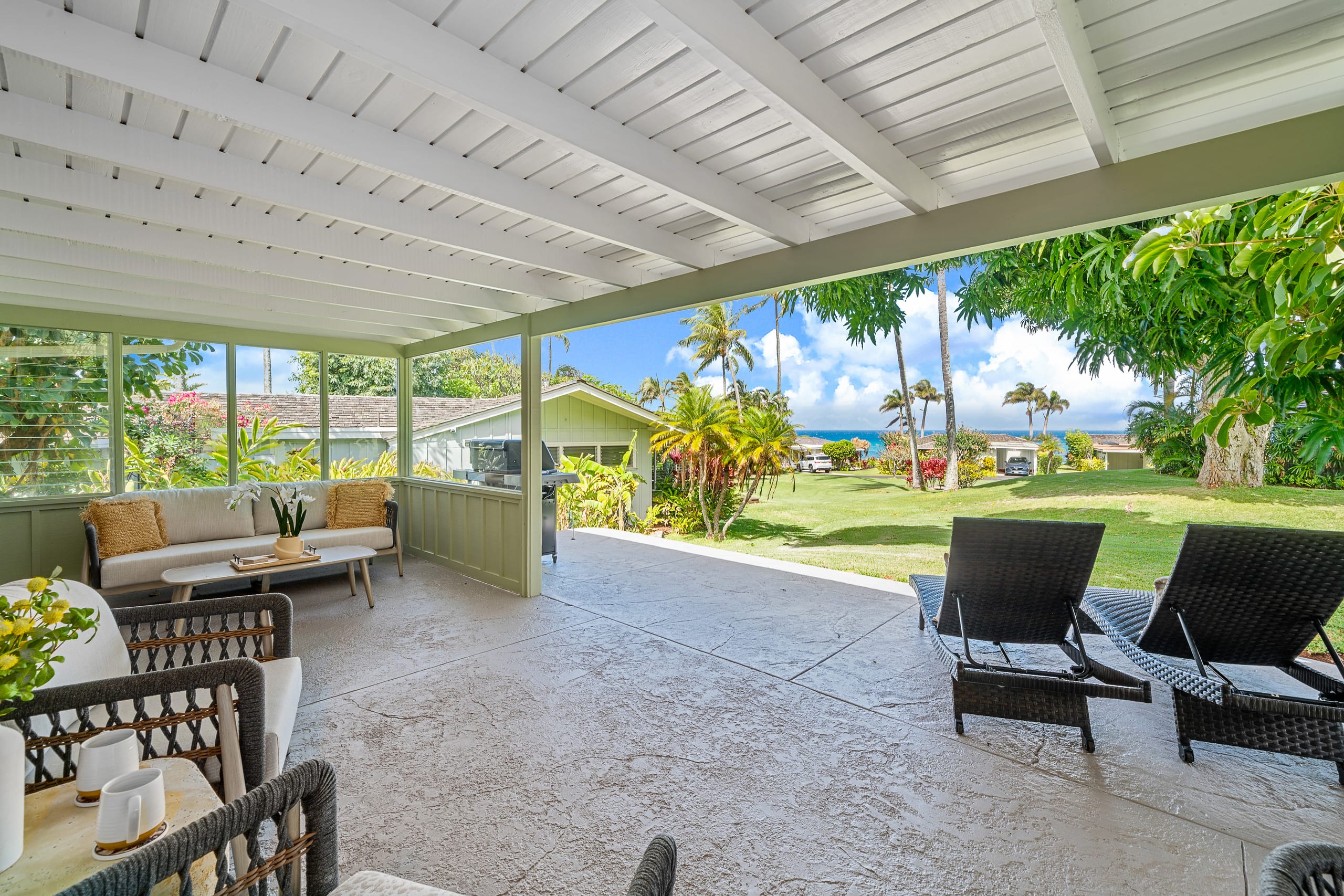 Condo in Lahaina · ★5.0 · 3 bedrooms · 6 beds · 2 shared baths - Image 1
