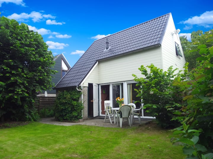 Holiday home with Sauna near Wadden Sea Friesland