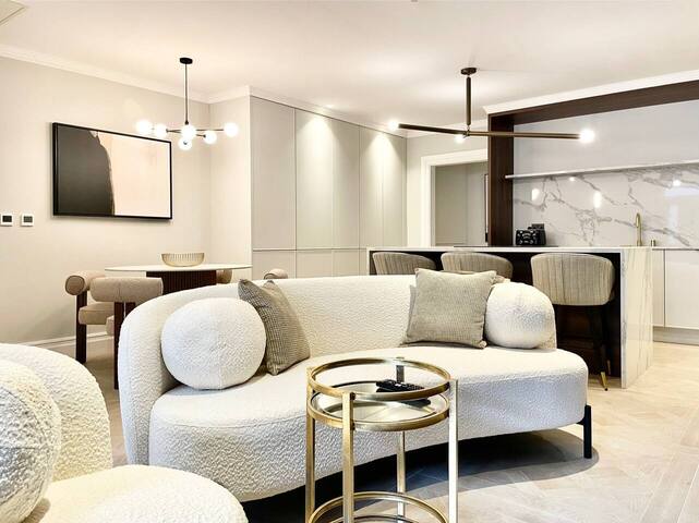 The Old Bank – Clifton