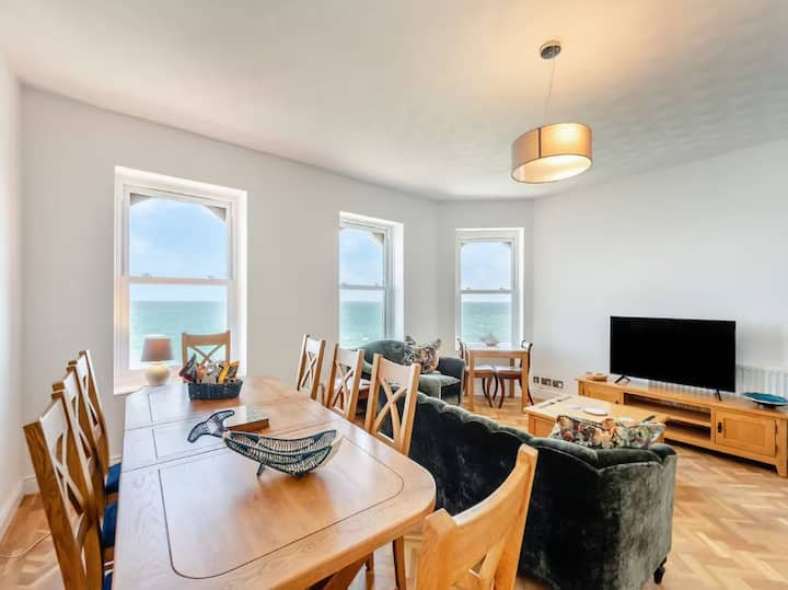 White Horses - 3 Bed Seaviews - Devon