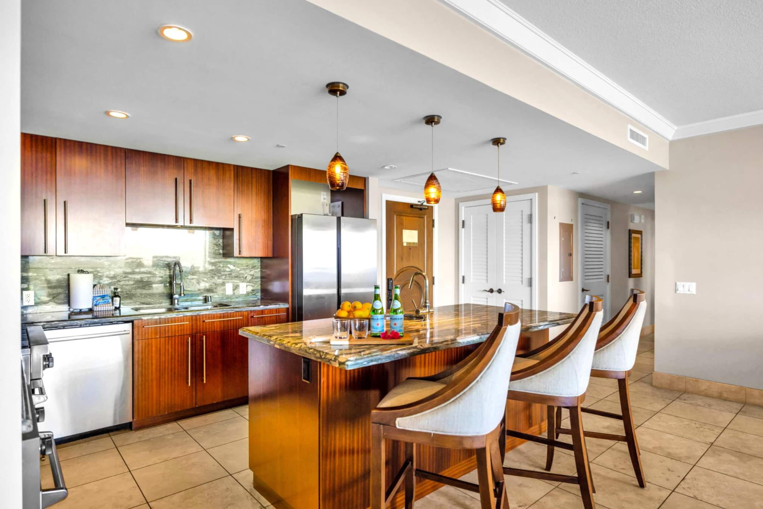 Condo in Lahaina · ★5.0 · 3 bedrooms · 4 beds · 3 baths - Image 25