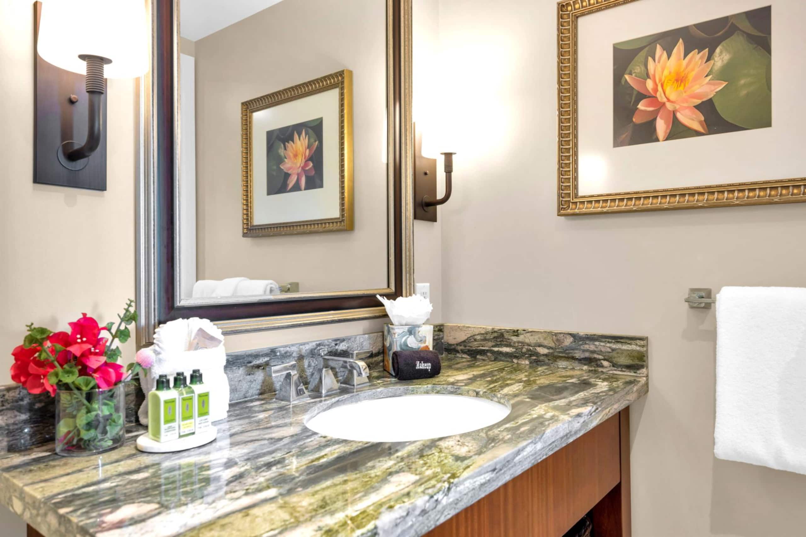 Condo in Lahaina · ★5.0 · 3 bedrooms · 4 beds · 3 baths - Image 57