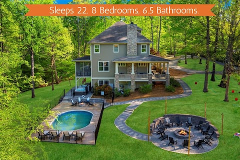 6 King Bedrms! Heated Pool. 2 Hot Tubs. Game Room.