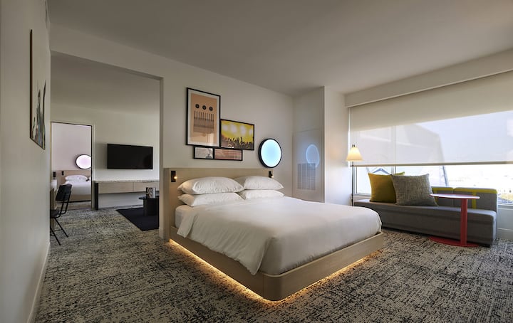 Unit with 1 King Bed