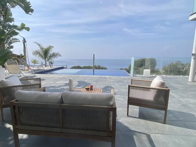 House with infinity pool and sea view (Cases del F gallery image 5