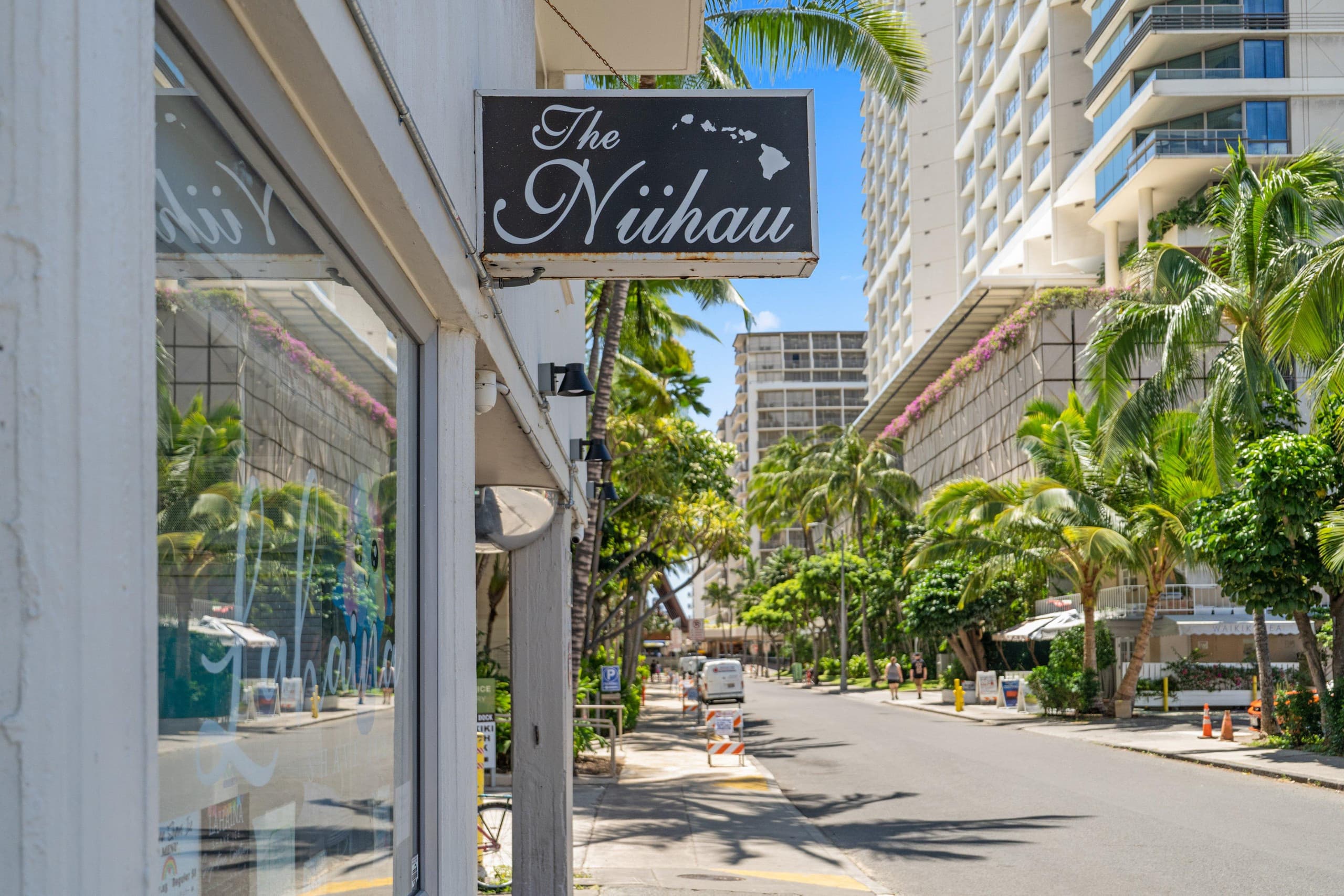Condo in Honolulu · ★4.73 · 2 bedrooms · 3 beds · 1 bath - Image 21